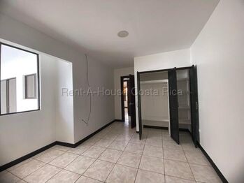 CASA EN ALQUILER EN SAN FRANCISCO HEREDIA en San Francisco, Heredia — $1,250 - Foto 4 de 13