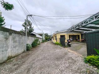 Venta de propiedad en Salitral de Santa Ana con tres casas alquiladas