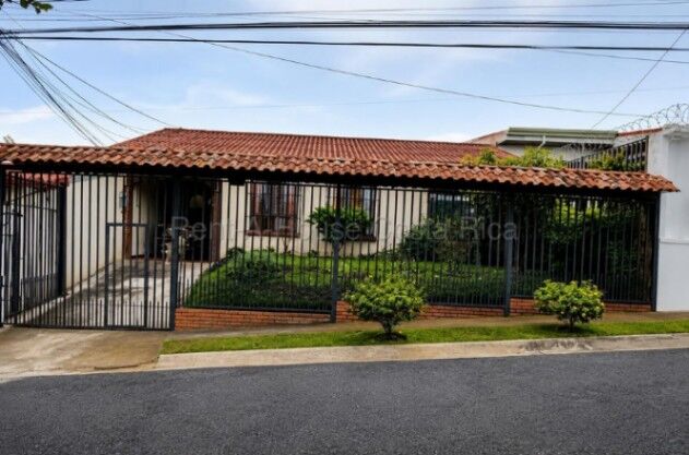 Venta de Casa en Moravia-San Vicente. RAH 27-116 en San Vicente, Moravia, San José — ₡ 145 000 000