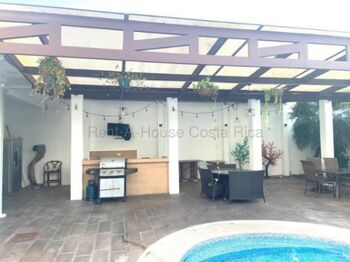 Venta de Casa de Lujo en Santo Domingo de Heredia. RAH 26-2169 in San Vicente, Santo Domingo, Heredia — 325 000 000 ₡ - Photo 4 of 16
