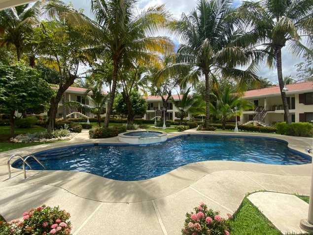 ¡Inversión en Playas del Coco! Condominio de 2 habitaciones y 2 baños en Sardinal, Carrillo, Guanacaste — $210,000