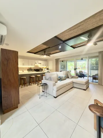 Moderna casa de lujo en la exclusiva comunidad privada de Jacó en Jacó, Garabito, Puntarenas — $449,000 - Foto 2 de 21