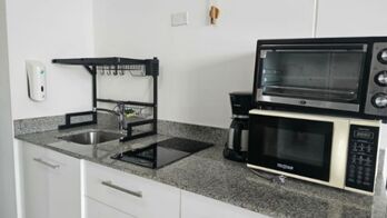 Se alquila apartamento amoblado en torre iFreses Curridabat 26-153 en Curridabat, San José — $950 - Foto 4 de 16