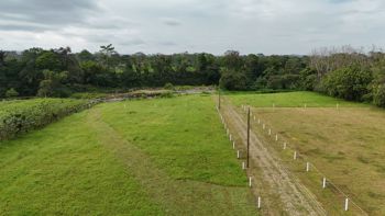 Lotes de 5,000m2 con Río y Vistas a solo 10minutos de La Fortuna in La Fortuna, San Carlos, Alajuela — 70 000 000 ₡ - Photo 5 of 7