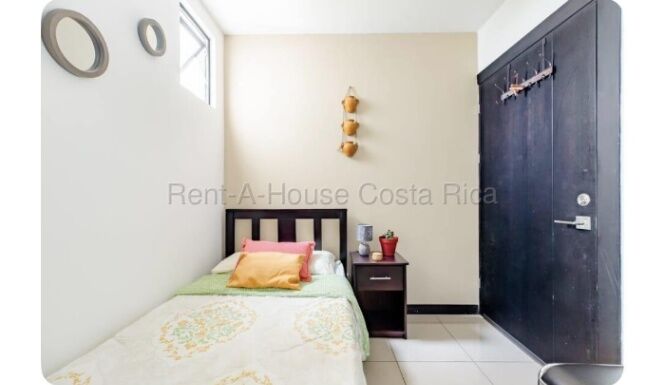 Venta de Casa En Heredia 26-1796 in Mercedes, Heredia — $260,000 - Photo 3 of 10