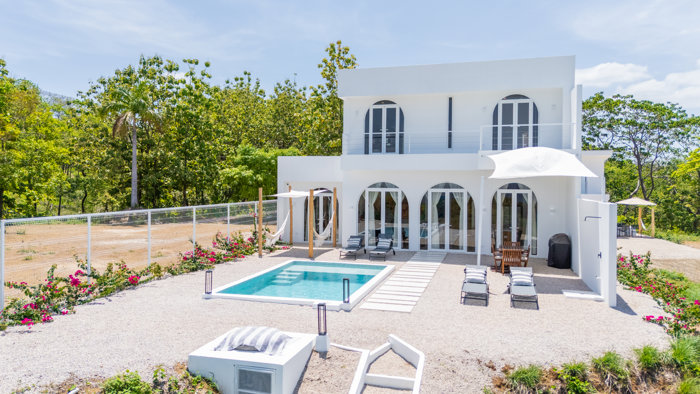 Architectural Mediterranean Ocean View Villa in Marbella, Guanacaste en Santa Cruz, Guanacaste — $1,400,000 - Foto 2 de 22