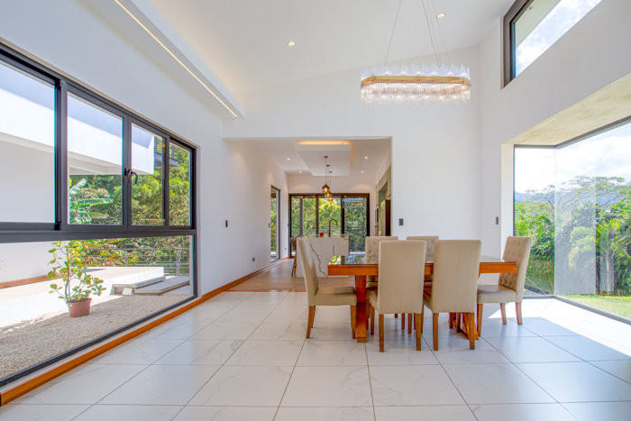 Modern Furnished Residence in San Ramon, Alajuela en San Ramón, Alajuela — $775,000