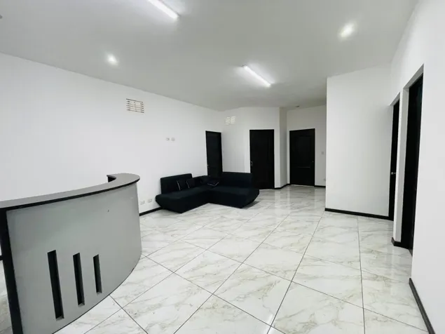 27 M² OFFICES IN SHOPPING CENTER | SAN PEDRO, MONTES DE OCA in San Pedro, Montes De Oca, San José — $550 - Photo 2 of 12