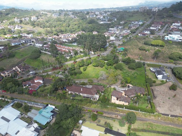 Venta de lote en Colinas de Montealegre in San Juan, La Unión, Cartago — ₡ 175 000 000 - Photo 2 of 19
