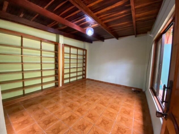 Venta de Casa en el Coyol de Alajuela.  en San José, Alajuela — $145,000
