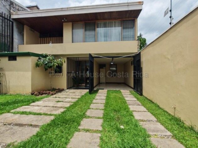 Venta de Hotel en El Centro de Alajuela. RAH 26-2170 in Alajuela — ₡ 230 000 000