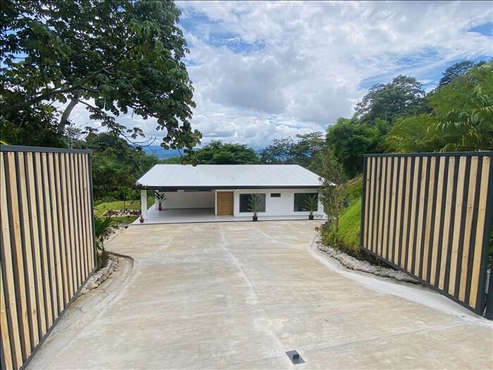New House in Atenas!! en Atenas, Alajuela — $490,000