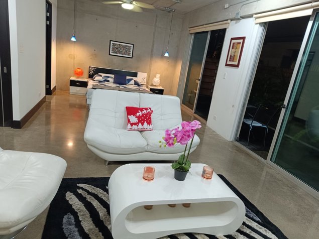 Alquiler loft con terraza privada y diseño urbano, Escazú. (FE) en San Rafael, Escazú, San José — $1,700 - Foto 2 de 12