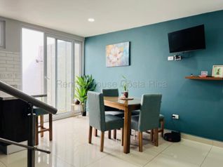 Venta de Casa Moderna en San Pablo de Heredia. RAH 27-714 - Foto 2 de 3