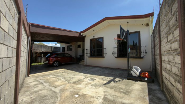 Venta Casa Desamparados Alajuela, Amplio Terreno de 544 m2 en Desamparados, Alajuela — ₡ 175 000 000