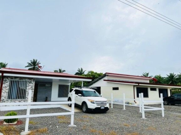🌿 CASA EN VENTA EN PARRITA - NATURALEZA Y CONFORT 🌴 in Parrita, Puntarenas — ₡ 60 000 000