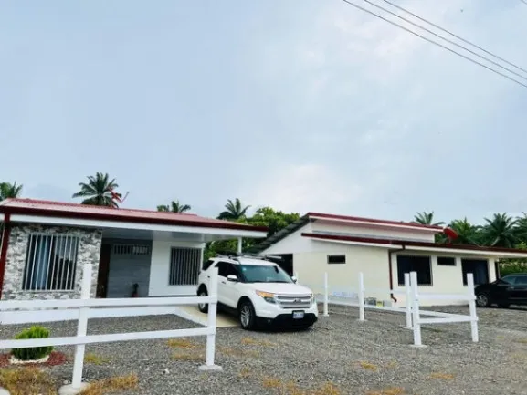 🌿 CASA EN VENTA EN PARRITA - NATURALEZA Y CONFORT 🌴 in Parrita, Puntarenas — ₡ 60 000 000 - Photo 3 of 13