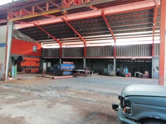 Se vende amplia propiedad con 2 bodegas en Uruca San José 24-143 en Uruca, San José — $2,400,000 - Foto 3 de 22