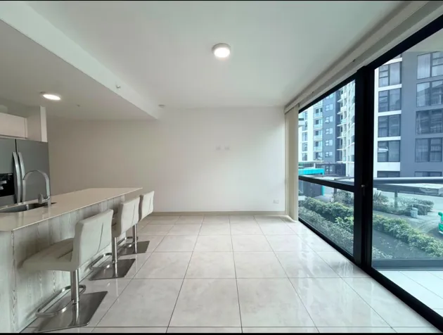 SE ALQUILA APARTAMENTO EN LA SABANA, SAN JOSÉ en Carmen, San José — $1,600 - Foto 2 de 44