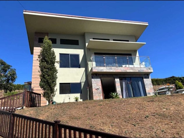 VENDO HERMOSA CASA EN CONDOMINIO  GRECIA, ALAJUELA in Grecia, Alajuela — ₡ 140 000 000