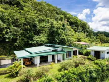 Se Vende: Casa en Nicoya