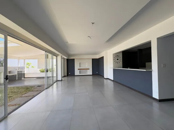 Discover the perfect balance of luxury, comfort and security HOUSE FOR SALE OFC/AD in Escazú, San José — $325,000 - Photo 3 of 23