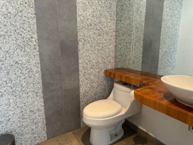 Venta de Casa en Mora, San José.  in Colón, Mora, San José — $405,000