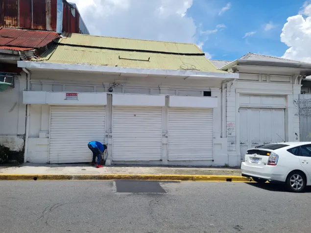 Amplio local comercial de 153m2. Excelente ubicación, Barrio Amón. en Carmen, San José — ₡ 800 000 - Foto 3 de 6