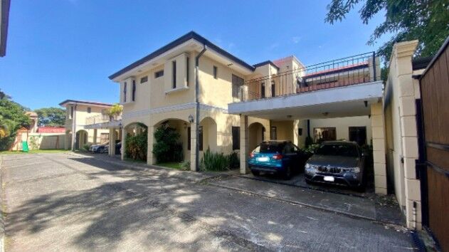 Venta de Casa en Santa Ana, San José. RAH 26-217 en Santa Ana, San José — $250,000