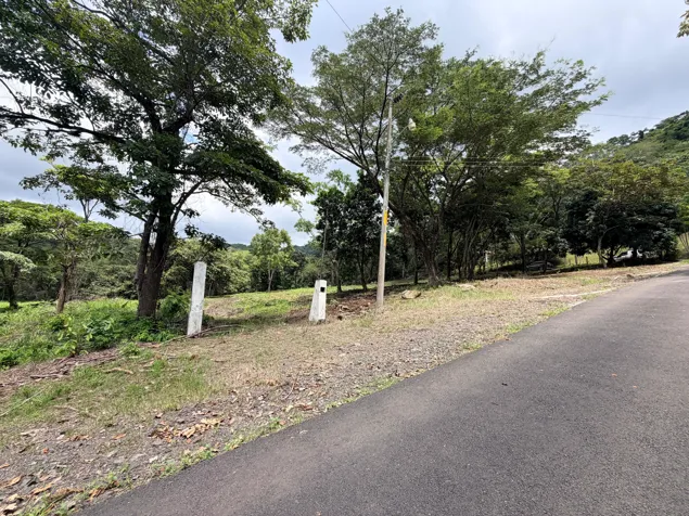 Hermosa Quinta en Residencial Villa Lapas Atenas en Escobal, Atenas, Alajuela — ₡ 120 000 000