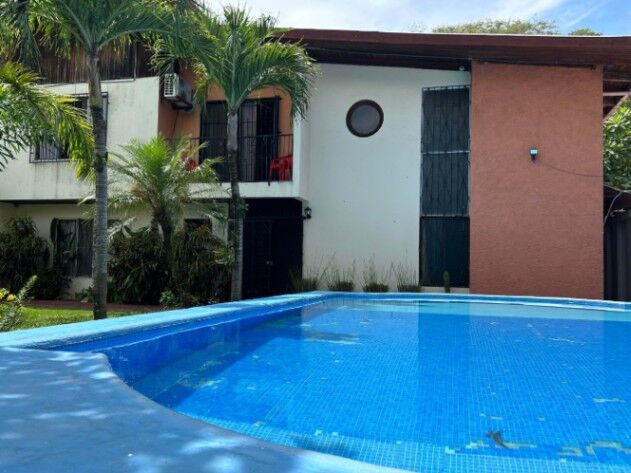 CASA DE PLAYA CON 2 APARTAMENTOS EN VENTA EN PUNTARENAS in El Roble, Puntarenas — $857,000