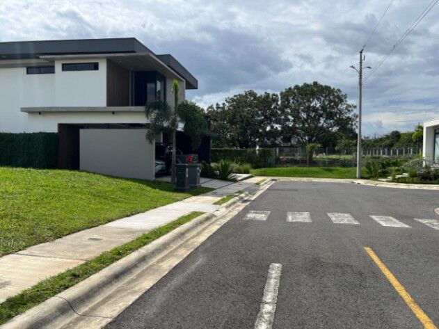 Construye Donde Tu Vida Realmente Empieza en Alajuela — $78,000