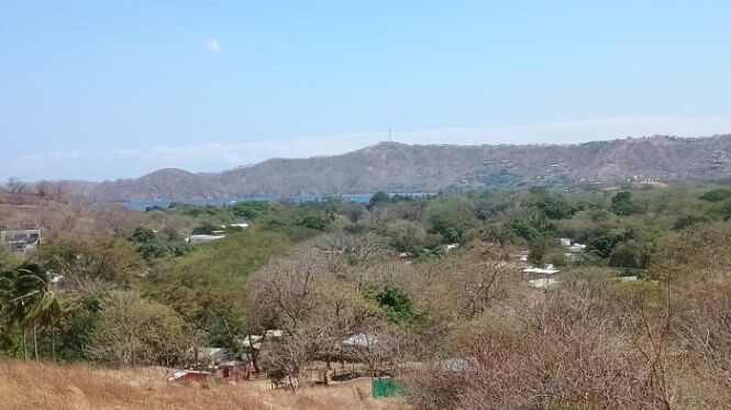 BELLÍSIMA PROPIEDAD EN PLAYAS DEL COCO.  in Sardinal, Carrillo, Guanacaste — $140,000