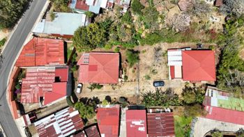 Venta de dos casas en amplio terreno en Escazú in San Rafael, Escazú, San José — $700,000 - Photo 4 of 18