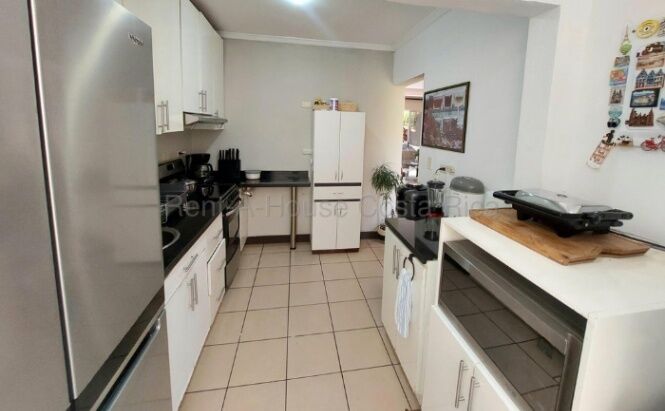 🏡VENTA DE CASA EN PIEDADES, SANTA ANA, COD#26-1539✨ en Piedades, Santa Ana, San José — ₡ 57 000 000