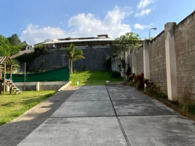 Venta lote exclusivo sin cuota condominal ideal para casa de lujo 26-1798 GS en Santa Ana, San José — $230,000 - Foto 3 de 8