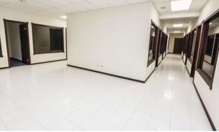 ALQUILER DE OFICINA, HEREDIA, LA AURORA en Ulloa, Heredia — $4,000