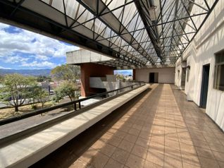 SE ALQUILA EDIFICIO EN LOS YOSES in San Pedro, Montes De Oca, San José — 29 206 800 ₡ - Photo 4 of 16