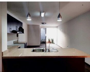Venta de Casa en Pozos de Santa Ana / OFC en Pozos, Santa Ana, San José — $180,000 - Foto 4 de 15