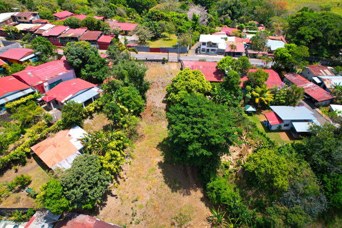 Lot for Sale in Puente de Piedra, Grecia – 1,982 m² in Grecia, Alajuela — ₡ 50 000 000 - Photo 3 of 11