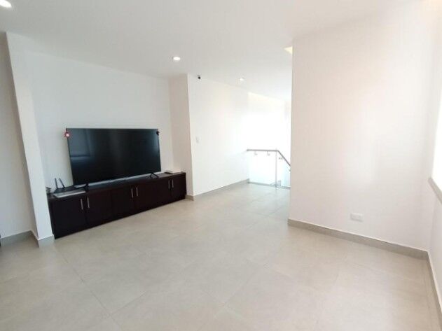Venta de Casa en San Isidro de Heredia. RAH 25-1931 en San Isidro, Heredia — $713,500