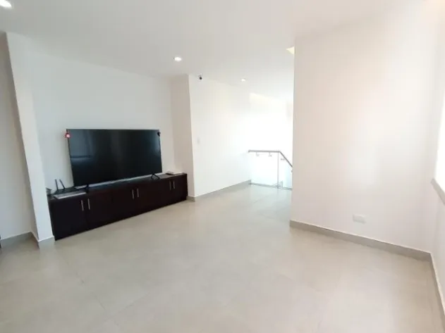 Venta de Casa en San Isidro de Heredia. RAH 25-1931 in San Isidro, Heredia — $713,500 - Photo 3 of 20