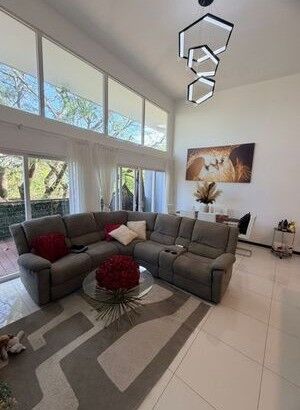 Venta Apartamento en Condominio San Nicolás de Bari in Pozos, Santa Ana, San José — $215,000