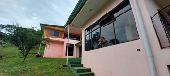 Casa en Alquiler en Naranjo, amplia, segura y con finos acabados en Naranjo, Alajuela — $2,200 - Foto 4 de 37