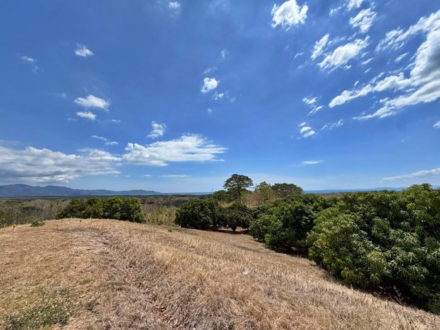 Venta finca con vista al mar y árboles frutales, Garabito. (MV) en Jacó, Garabito, Puntarenas — $560,000