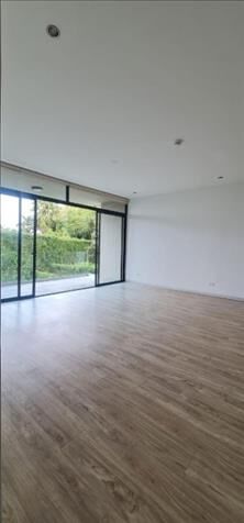 SE ALQUILA O VENDE BELLO APARTAMENTO EN SANTA ANA, SAN JOSÉ.  en Santa Ana, San José — $1,800