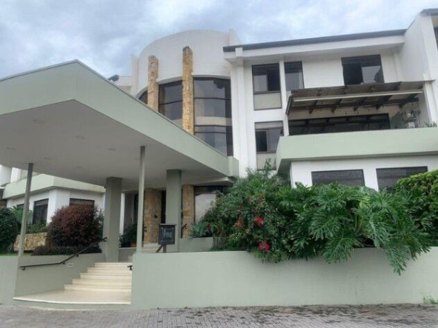 Venta de Apartamento en Uruca, Santa Ana. RAH 25-536 in Uruca, Santa Ana, San José — $260,000