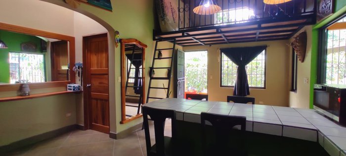 Beautiful House en Jacó, Garabito, Puntarenas — $180,000 - Foto 2 de 19