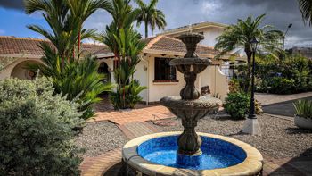 Gran propiedad de inversión de alquiler con excelente ubicación in Jacó, Garabito, Puntarenas — $1,500,000 - Photo 5 of 51