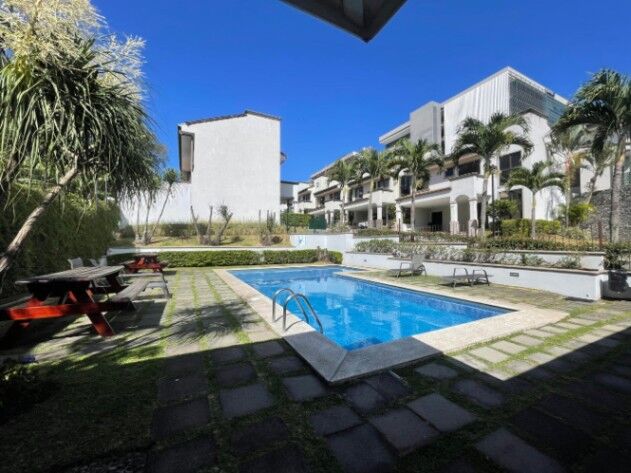 Venta de Casa en Ulloa Heredia  in Ulloa, Heredia — $190,000